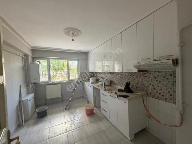N.ilgar Emlak'ta Kanlıca Alpa Ekmek Yanı 3+1 Kiralık Daire