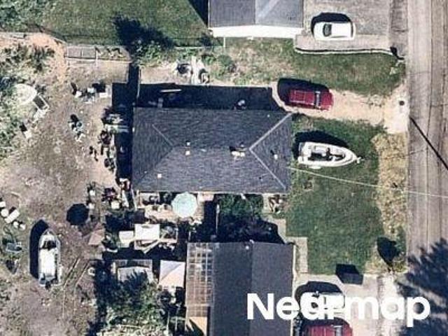 N Iola Ave