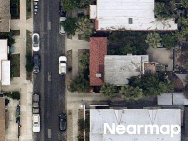 N Irving Blvd