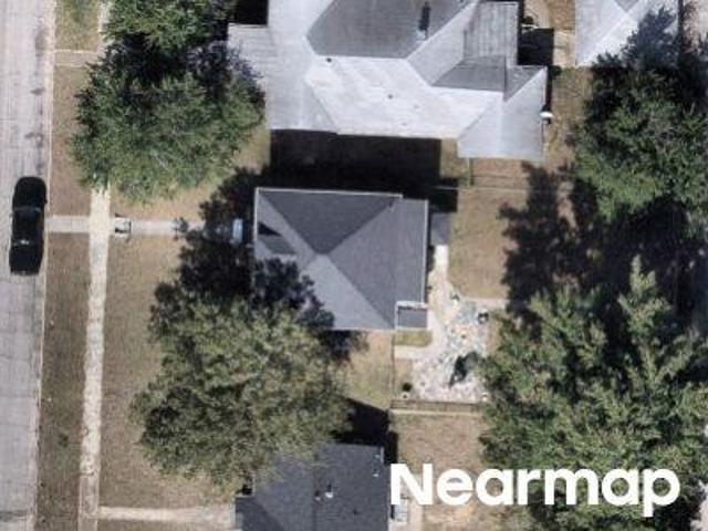 N Jackson Ave