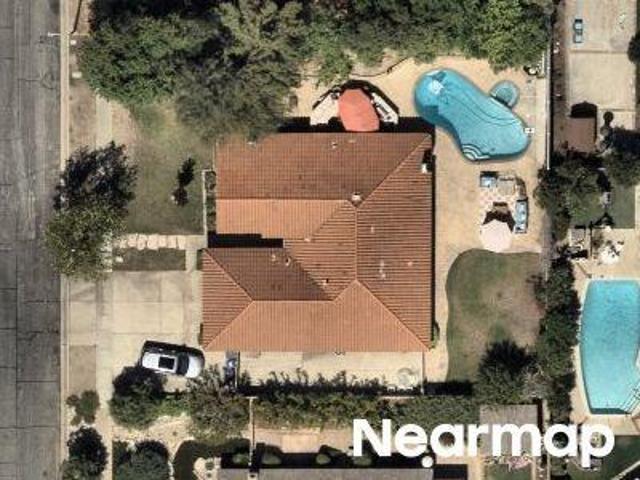 N Kelly Ave