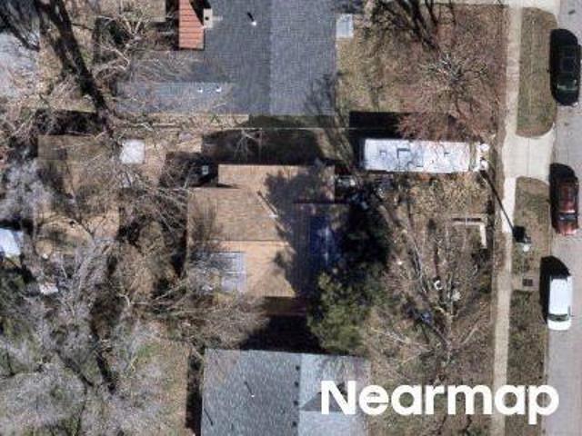 N Kellett Ave