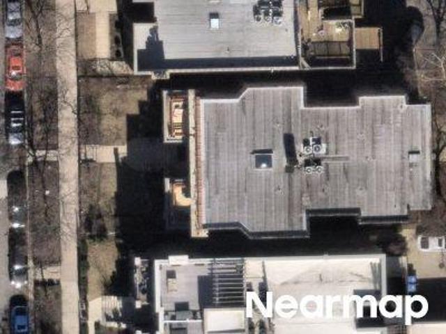 N Kenmore Ave