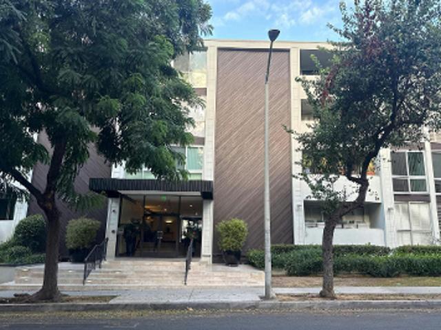 N Kings Rd Apt 110