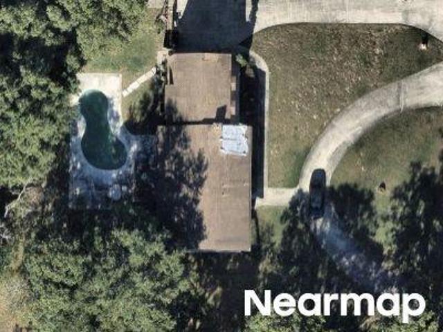 N Lake Ave