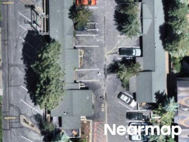 N Lake Blvd