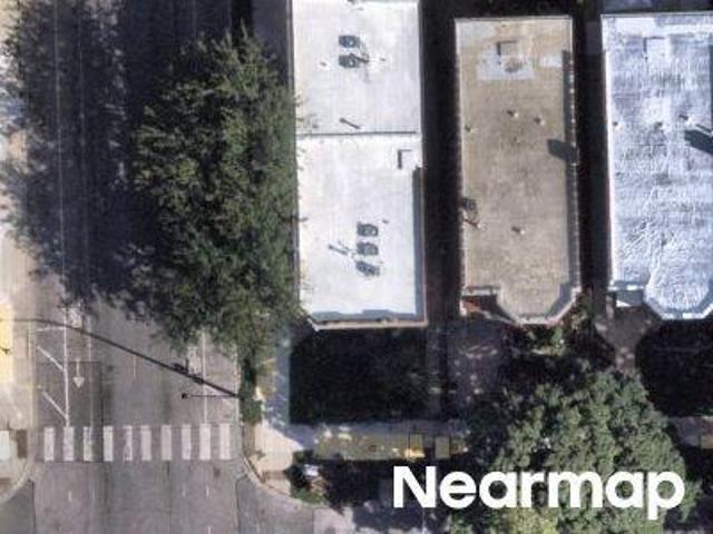 N Laramie Ave