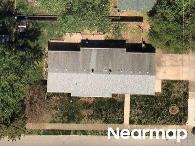 N Laramie St