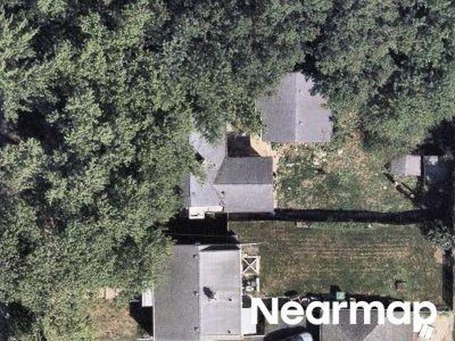 N Lawrence St