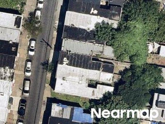 N Lee St