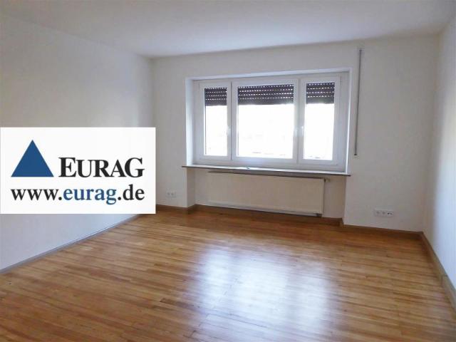N Lichtenhof: Charmante 2 Zi Whg 1.OG, Holzdielen, Balkon