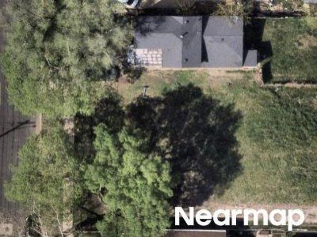 N Linn St