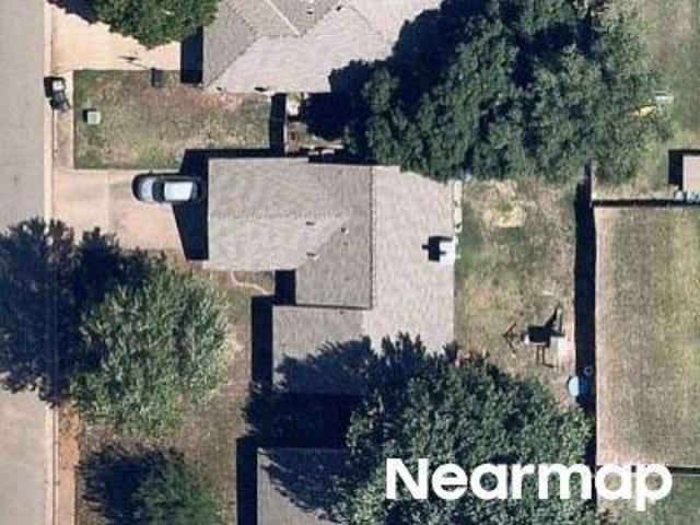 N Lockeport Dr