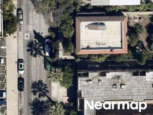 N Louise St