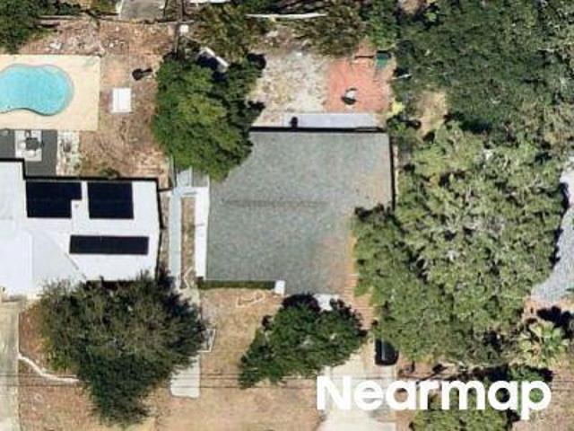 N Palm Dr