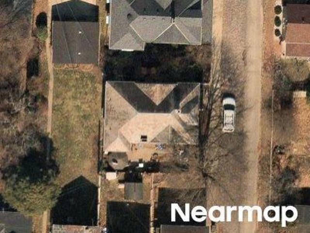 N Pearl Ave
