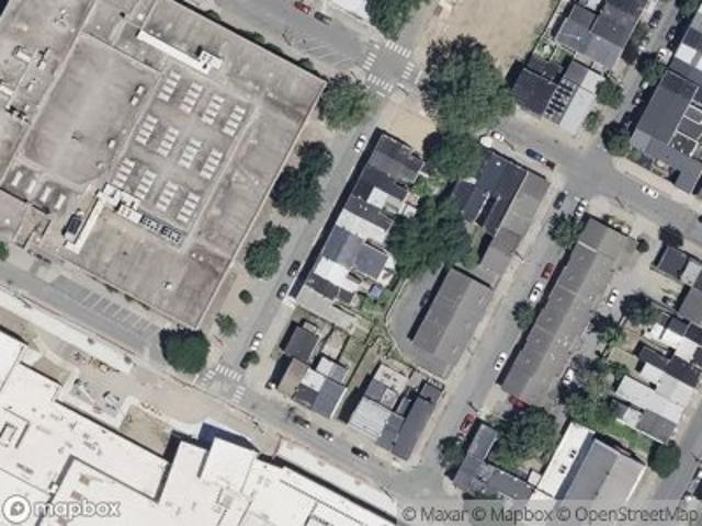 N Pine St