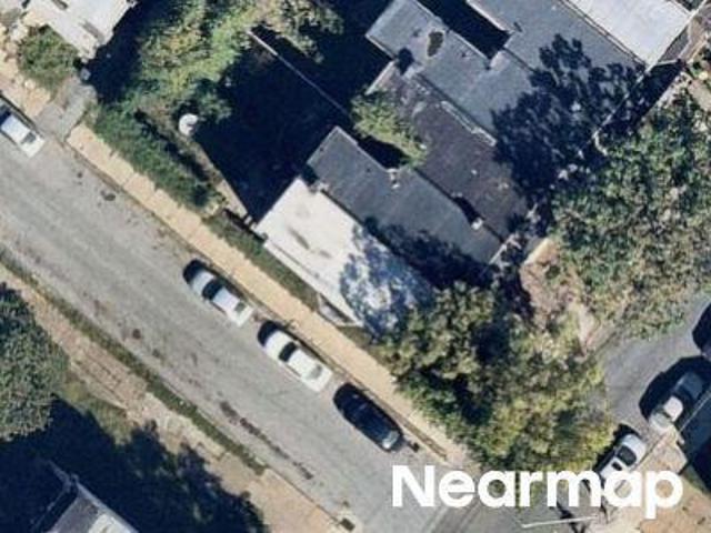 N Pine St
