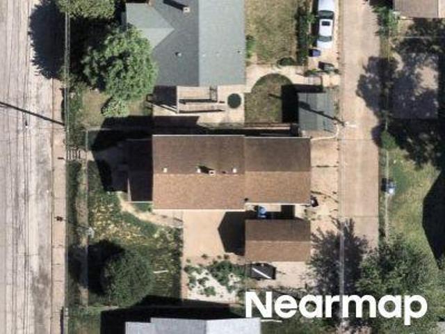 N Pine St