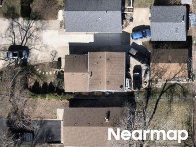N Pleasant Dr