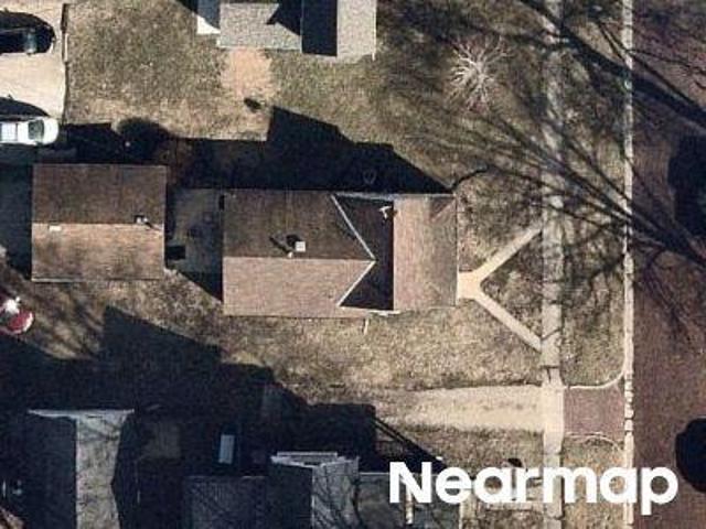 N Pleasant St