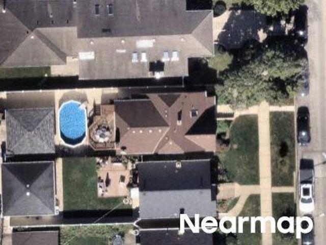 N Pontiac Ave