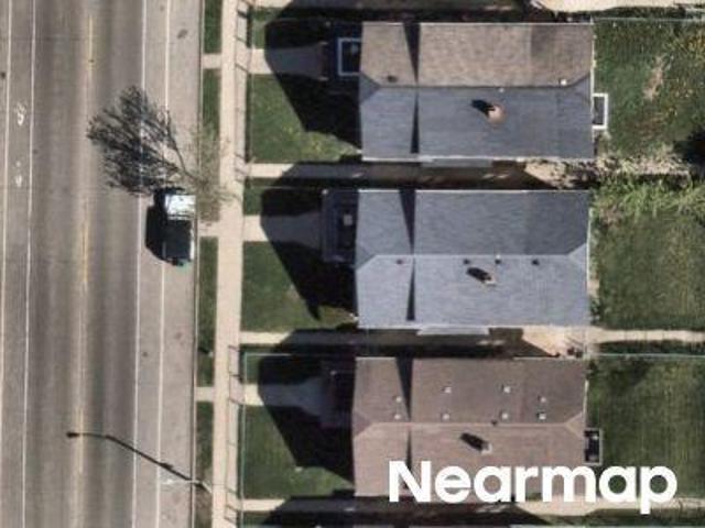 N Port Washington Rd