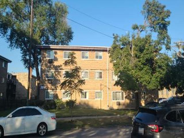 N Ridge Blvd Apt 3c