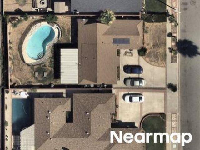 N Stephora Ave