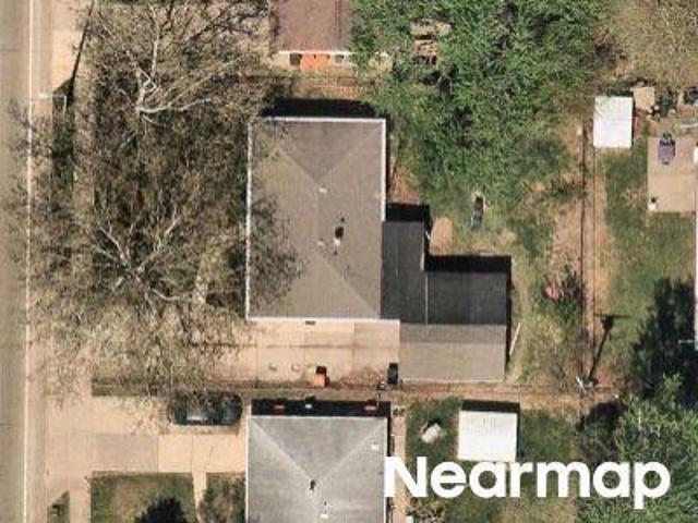 N Sterling Ave