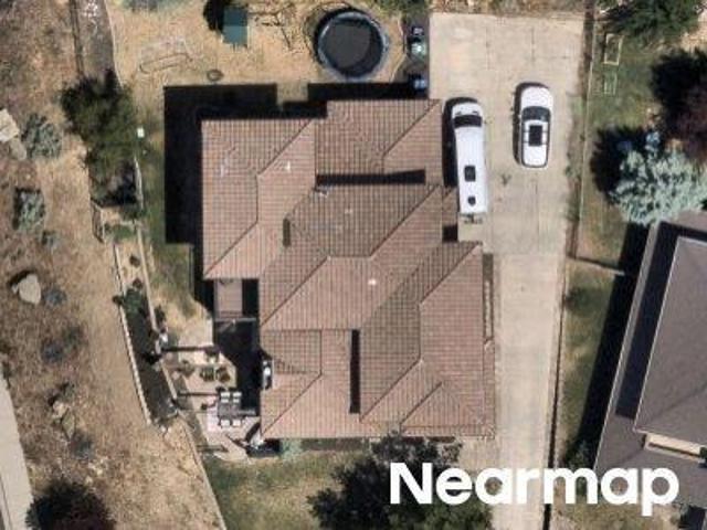 N Strathmore Pl