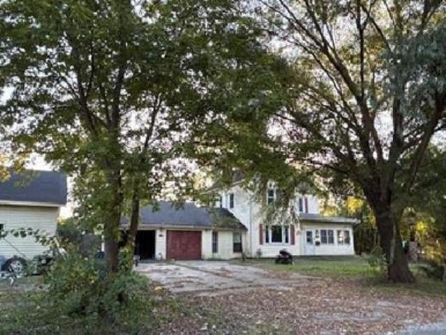 N Sycamore St