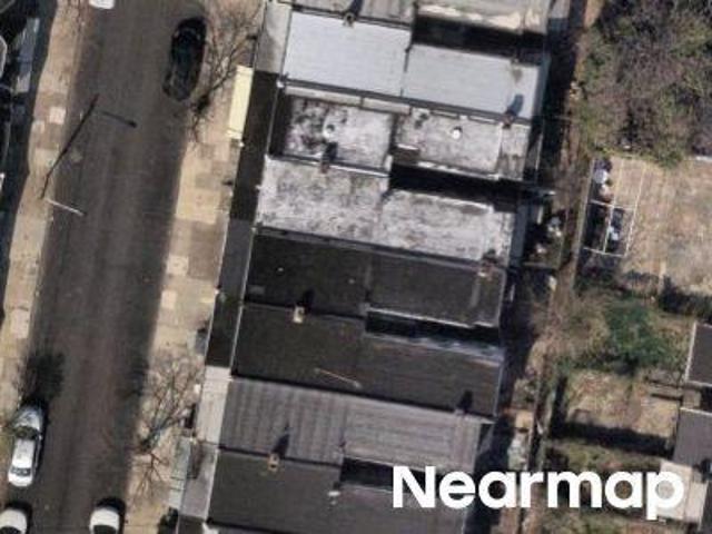 N Sydenham St