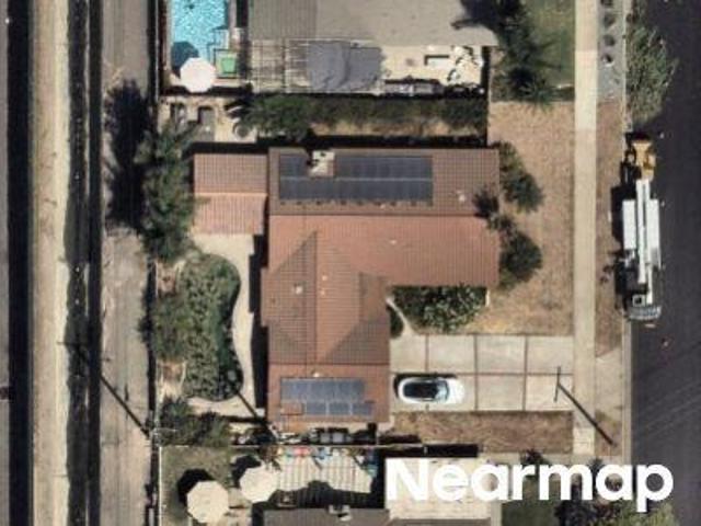 N Sacramento St