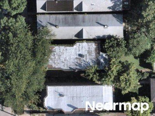 N Sawyer Ave