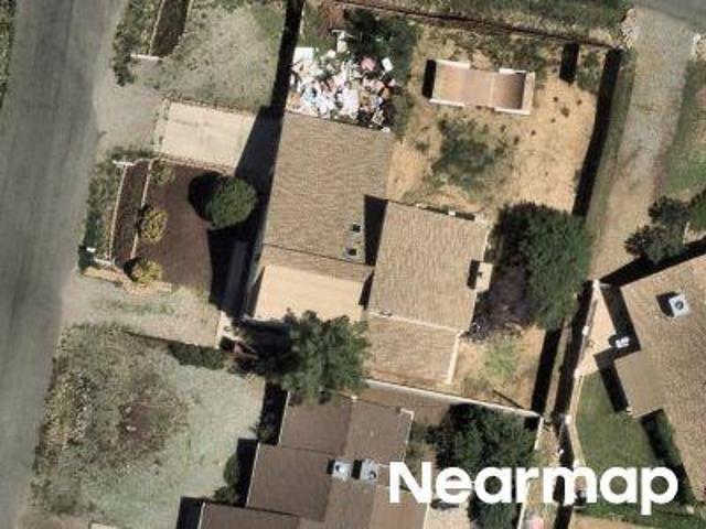N Sauter Dr E