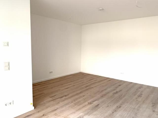 N Schweinau: Erstbezug! Charmante, helle 2 Zi Whg. 2.OG mit EBK, Balkon, Aufzug + TG SP