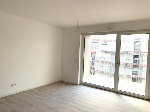 N Schweinau: Erstbezug! Attraktiv und hell 2 Zi Whg. 4.OG mit EBK, Balkon, Aufzug