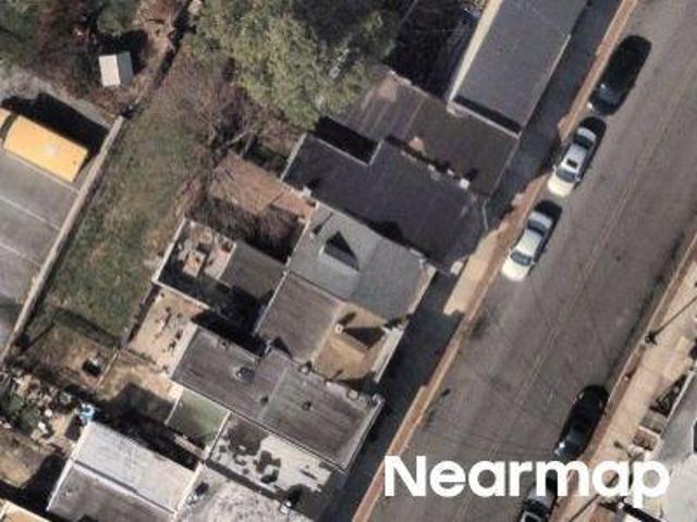 N Scott St