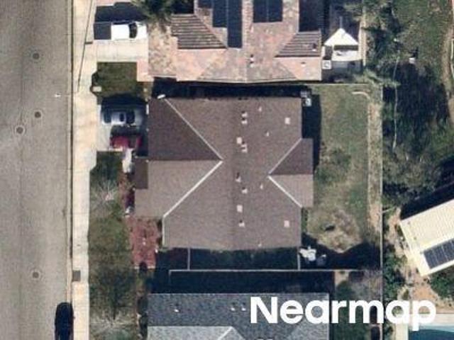 N Shelly Ave