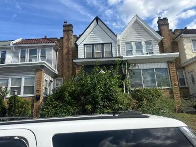 N Smedley St