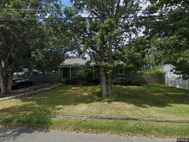 N Th St, Wyandanch, Home For Sale