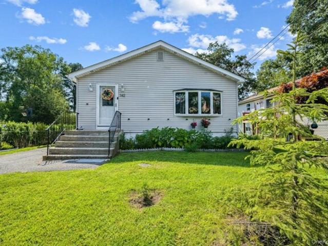 N Th St, Wheatley Heights, Home For Sale