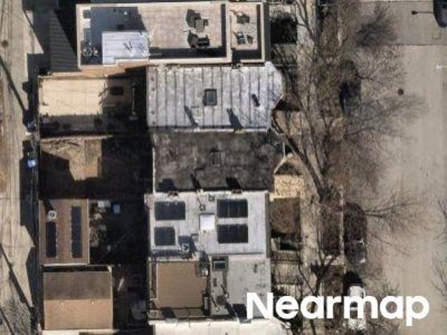 N Throop St
