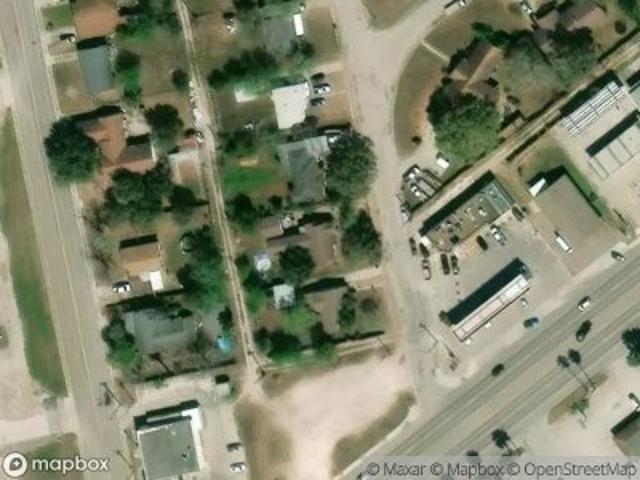 N Triangle Dr