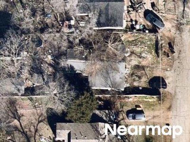 N Walnut Ave