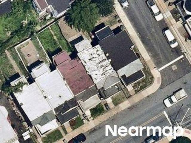 N Washington St