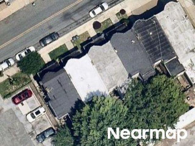N Washington St