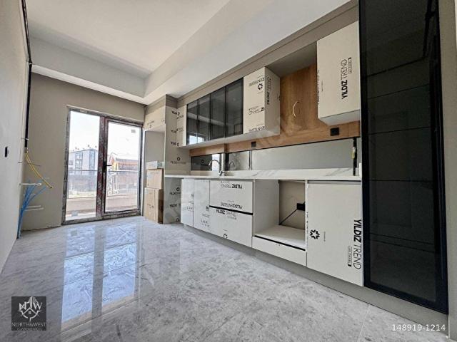 N&W'DEN İNCEK'TE BULVAR YAKINI BAĞIMSIZ MUTFAKLI LÜKS 2+1 DAİRE