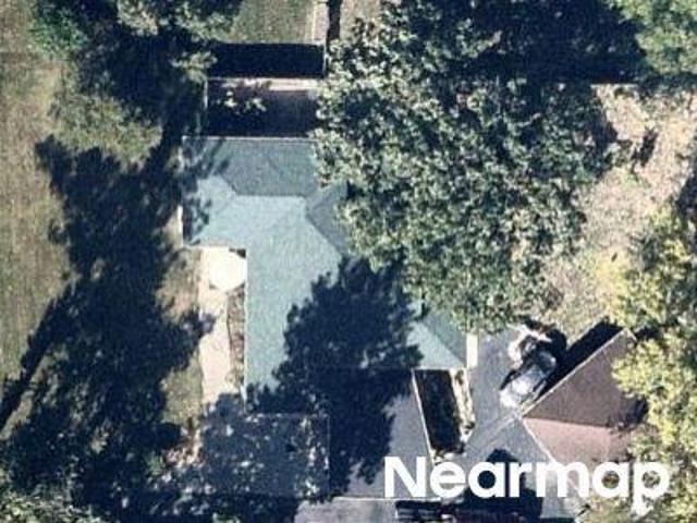 N Woodland Dr